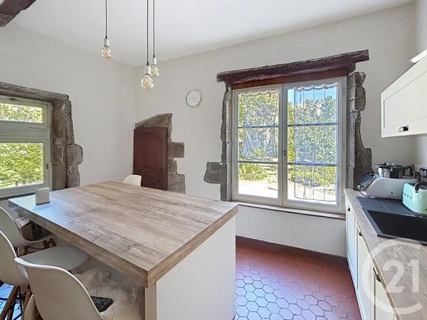 Maison à vendre  5 pièces - 178 m 2   RIOM  - 63