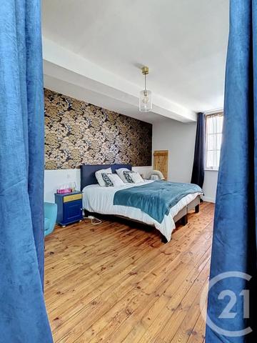 Maison à vendre  5 pièces - 178 m 2   RIOM  - 63