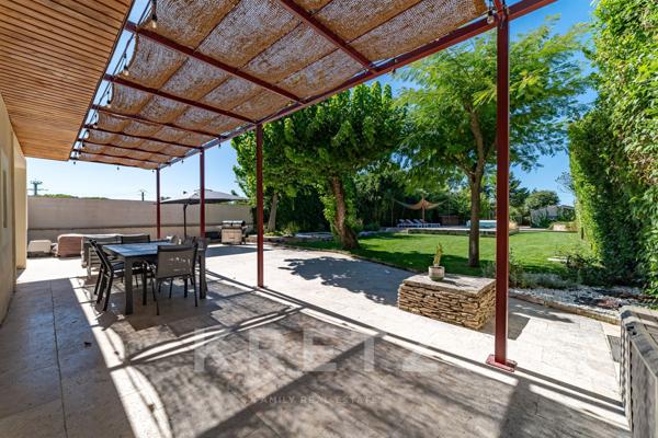 Ancienne grange rénovée avec piscine et son terrain en plein coeur de campagne Nîmoise