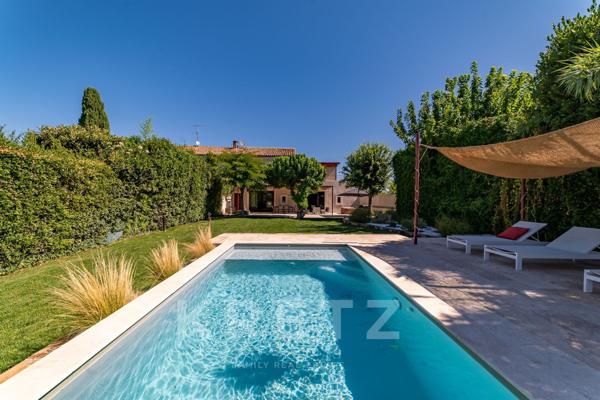 Ancienne grange rénovée avec piscine et son terrain en plein coeur de campagne Nîmoise
