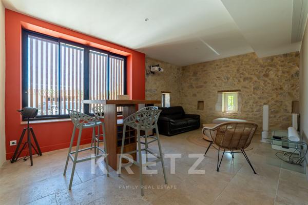 Ancienne grange rénovée avec piscine et son terrain en plein coeur de campagne Nîmoise