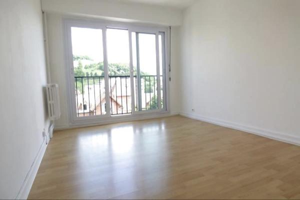 AURILLAC T2 ASCENSEUR BALCON GARAGE