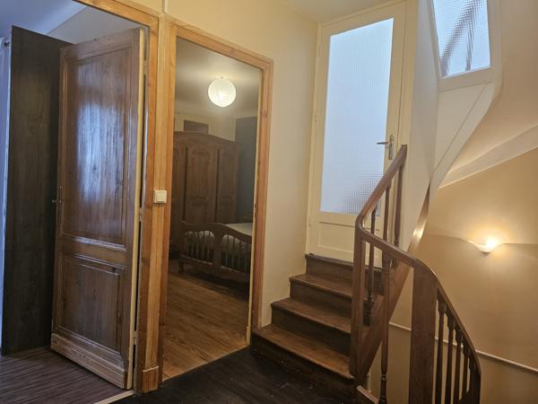 Maison de ville avec garage, jardin et Appartement indépendant