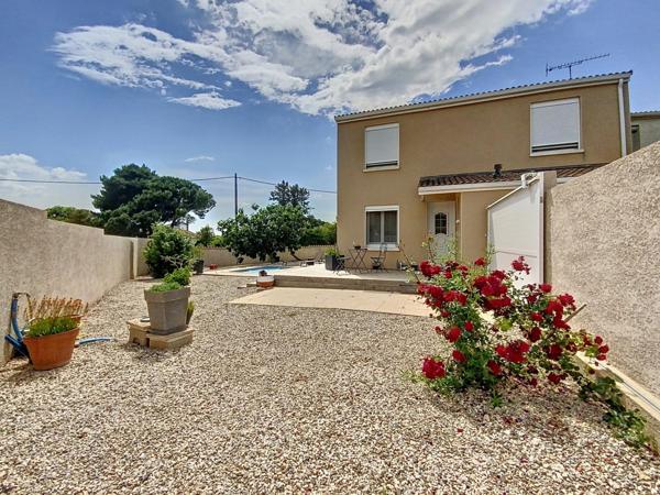 *** VILLA * 4 CHAMBRES * TERRAIN * PISCINE ***