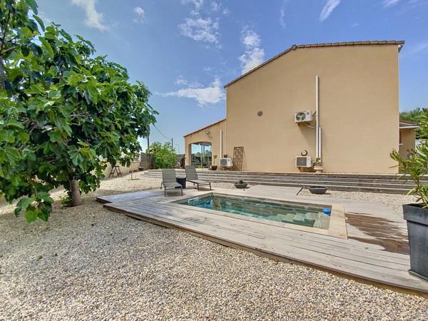 *** VILLA * 4 CHAMBRES * TERRAIN * PISCINE ***