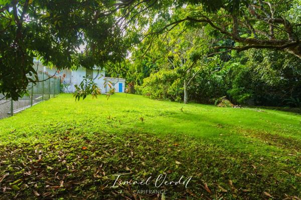 TERRAIN À VENDRE – 887 m² – PETIT-BOURG (VERNOU)