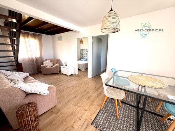 F4 meublé en duplex Rés. LES COTEAUX DU MOUFIA à Ste Clotilde