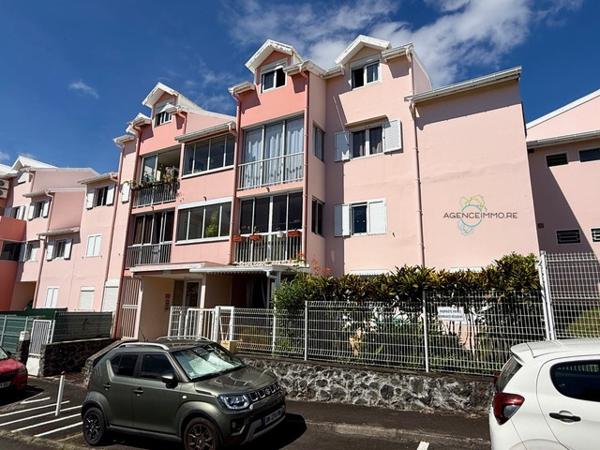 F4 meublé en duplex Rés. LES COTEAUX DU MOUFIA à Ste Clotilde