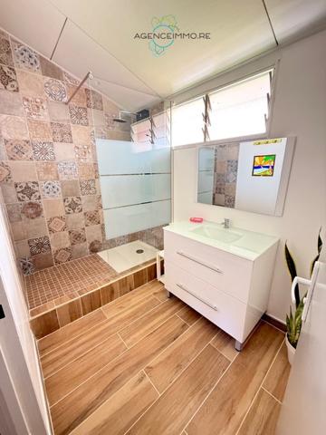 F4 meublé en duplex Rés. LES COTEAUX DU MOUFIA à Ste Clotilde