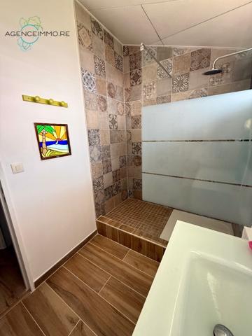 F4 meublé en duplex Rés. LES COTEAUX DU MOUFIA à Ste Clotilde