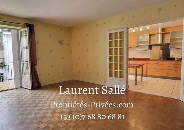 Questembert : Immeuble de rapport de175 m2 (environ)