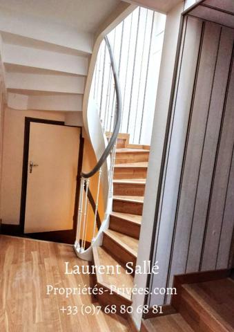 Questembert : Immeuble de rapport de175 m2 (environ)