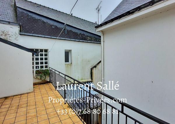 Questembert : Immeuble de rapport de175 m2 (environ)