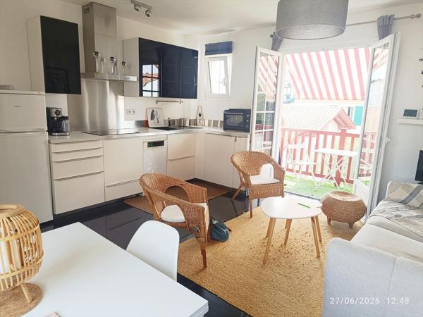 Appartement T2 a 2 MINUTES à pieds de la plage de SOCOA avec place de parking  privative incluse ET cave