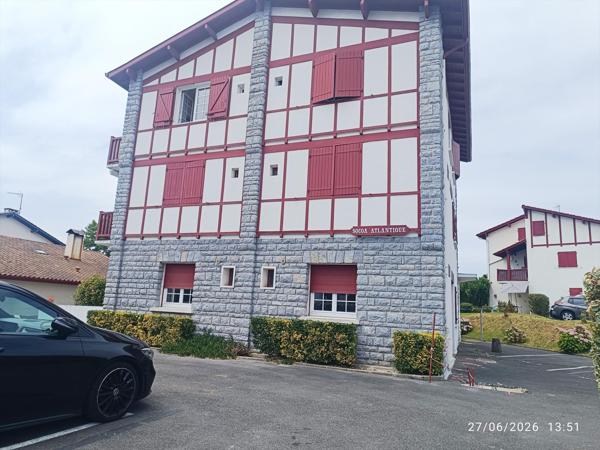 Appartement T2 a 2 MINUTES à pieds de la plage de SOCOA avec place de parking  privative incluse ET cave