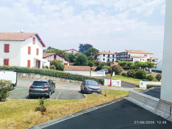 Appartement T2 a 2 MINUTES à pieds de la plage de SOCOA avec place de parking  privative incluse ET cave