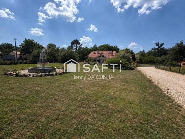 Villa de caractère avec piscine et espace studio