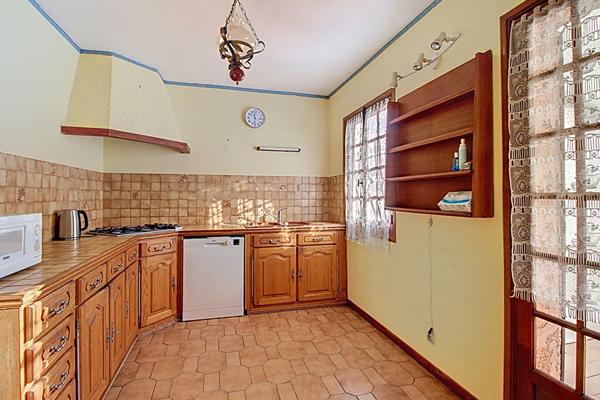 A VENDRE EN EXCLUSIVITE ! Maison Vidauban environ 95 m² , terrain de 734 m² avec garage et cabanon .