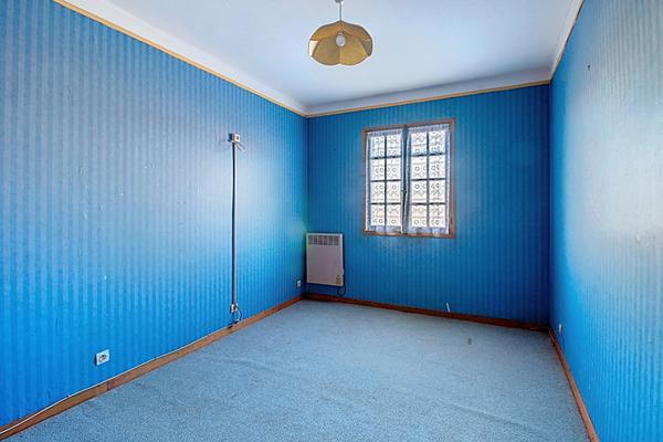A VENDRE EN EXCLUSIVITE ! Maison Vidauban environ 95 m² , terrain de 734 m² avec garage et cabanon .