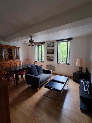 Appartement 80 m² traversant et lumineux – Centre-ville de Castelnaudary