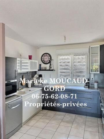 SAINT JUST MALMONT 43240 Maison de ville de 94 m² trois chambres sur 320 m² de terrain