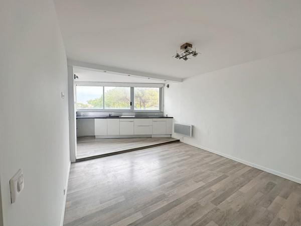 Grand appartement T2bis à CARNON