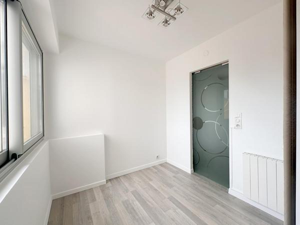 Grand appartement T2bis à CARNON