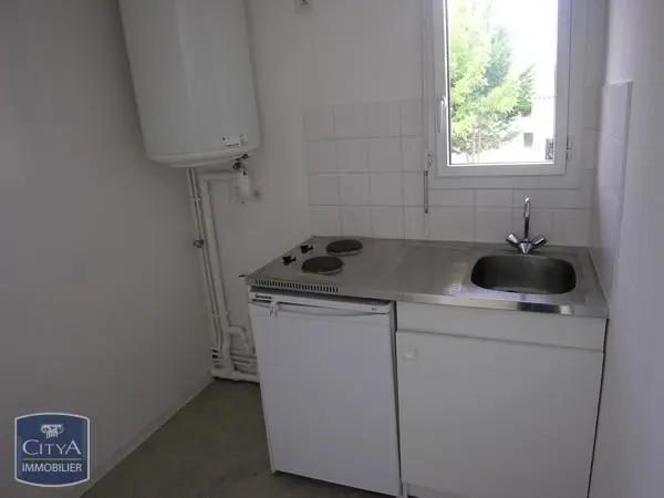 Appartement à louer 1 pièce 27.56m² Mont-de-Marsan (40000)