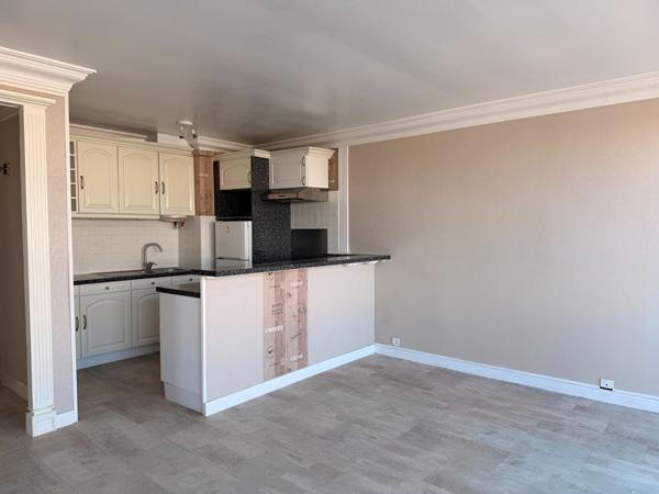 Appartement dernier étage avec terrasse vue mer - marché Pornichet,  
Pornichet 44380