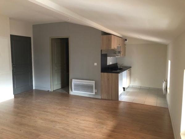 Location appartement Saintes : 430 € - AJP Immobilier Saintes