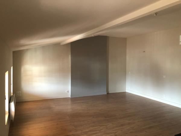 Location appartement Saintes : 430 € - AJP Immobilier Saintes