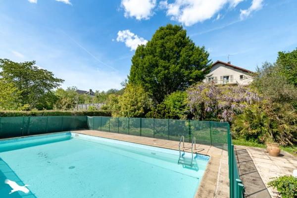 Maison à vendre |  Aixe-sur-Vienne |  8 pièces | 233 m²