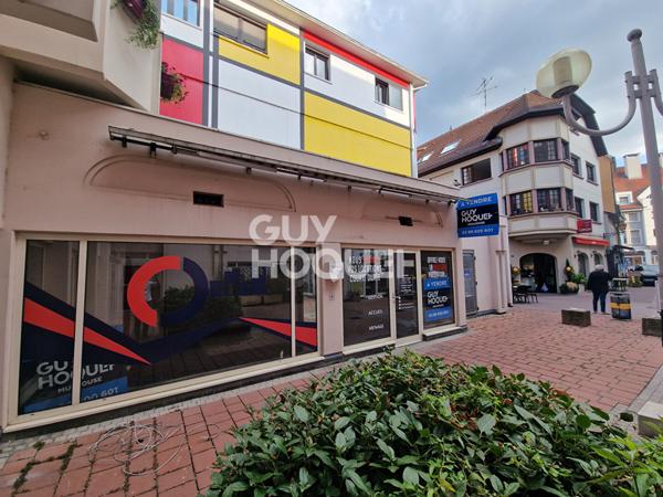 Local VIDE cour des maréchaux!