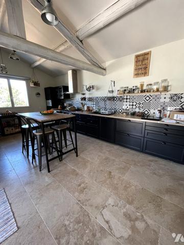 Mas de 283 m² habitables sur 13 000 m²