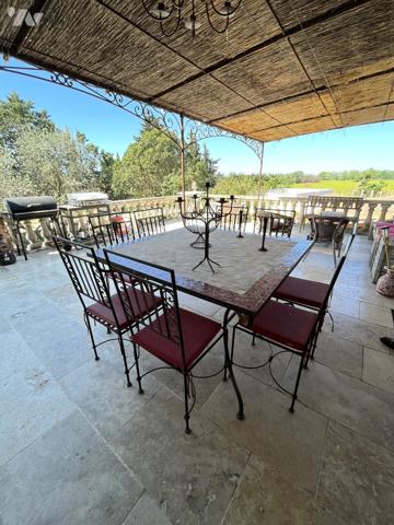 Mas de 283 m² habitables sur 13 000 m²