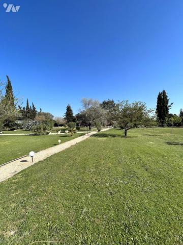 Mas de 283 m² habitables sur 13 000 m²