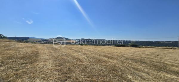 Romain VIALLON Immobilier vous propose en exclusivité une belle opportunité de création de lotissement sur Sainte-Colombe-Sur-Gang, une parcelle de plus de 10 000m2 idéalement située, sur le haut du village, viabilités en bordure, environnement calme et résidentiel. Vue dégagée
8/10 maisons possible.

Ne TARDEZ PAS.... Contactez moi