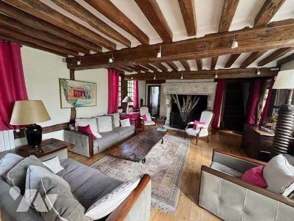 PROXIMITE IMMEDIATE DE THIBERVILLE BELLE PROPRIETE AVEC PISCINE DANS UN BEL ENVIRONNEMENT