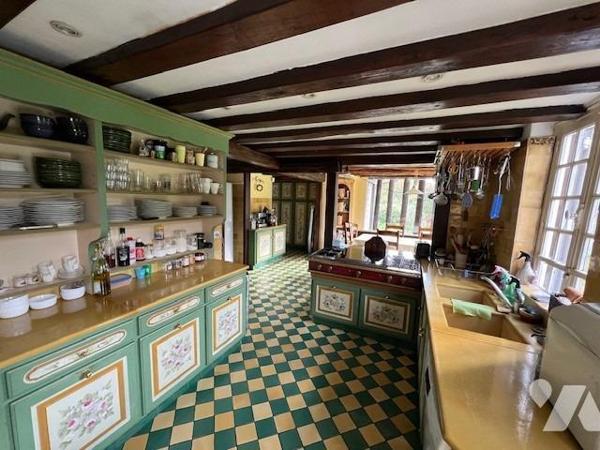 PROXIMITE IMMEDIATE DE THIBERVILLE BELLE PROPRIETE AVEC PISCINE DANS UN BEL ENVIRONNEMENT