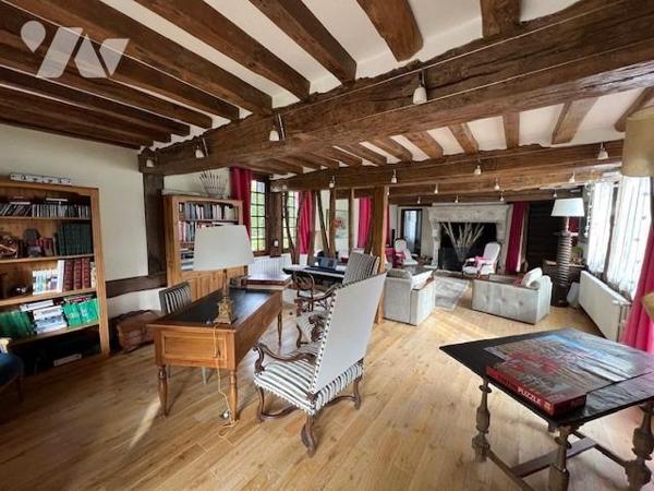 PROXIMITE IMMEDIATE DE THIBERVILLE BELLE PROPRIETE AVEC PISCINE DANS UN BEL ENVIRONNEMENT