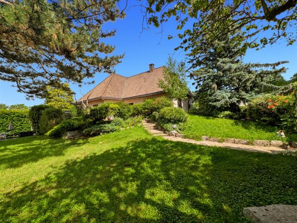 MAISON FAMILIALE AU BOIS FEUILLY
