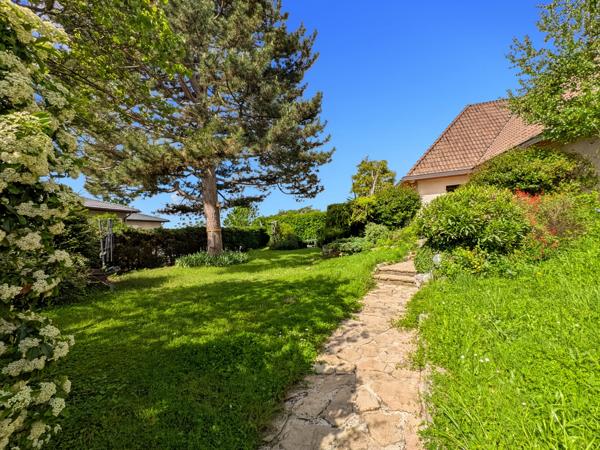 MAISON FAMILIALE AU BOIS FEUILLY