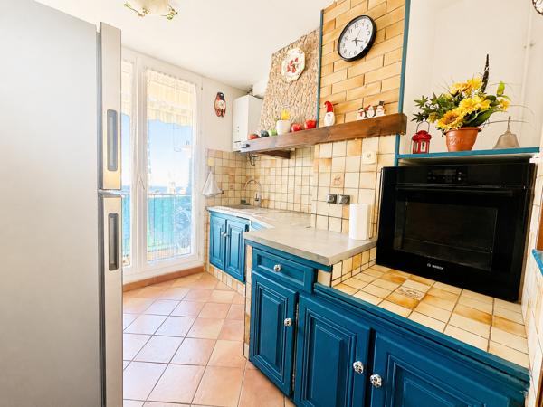 Appartement
         3 pièces
        - 51 m² Exclusivité 90 000 € *