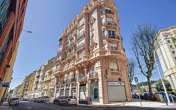Appartement à vendre    2 pièces • 36,81 m2 Nice