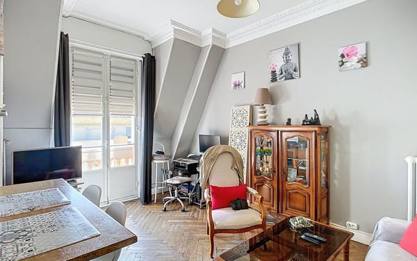 Appartement à vendre    2 pièces • 36,81 m2 Nice