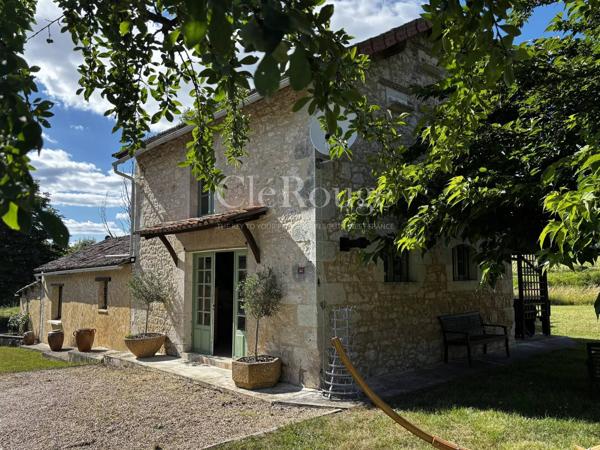 Entre Eymet et Bergerac - Belle propriété en pierre avec gîte et piscine