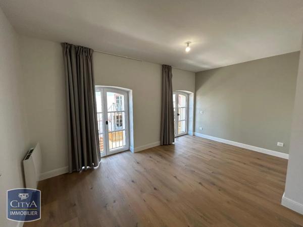 Appartement à louer 3 pièces 64.1m² Montauban (82000)