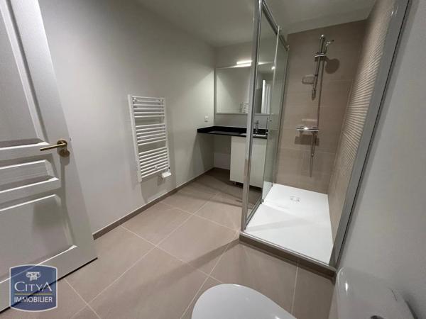 Appartement à louer 3 pièces 64.1m² Montauban (82000)