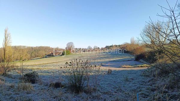 Terrain de 3 039 m²