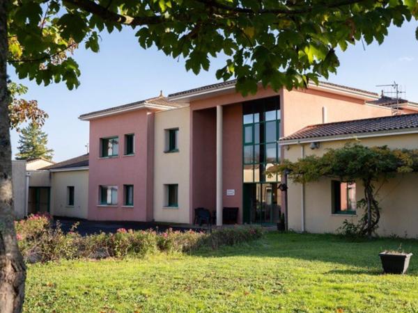 INVESTISSEMENT LOCATIF – Saint Angeau – Ehpad Residence les Jonquilles - 7,3% de rentabilité